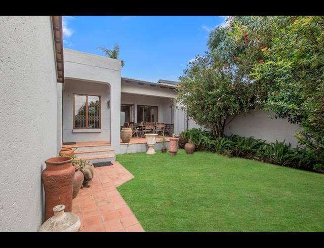 4 BEDROOM HOUSE FOR SALE IN FOURWAYS